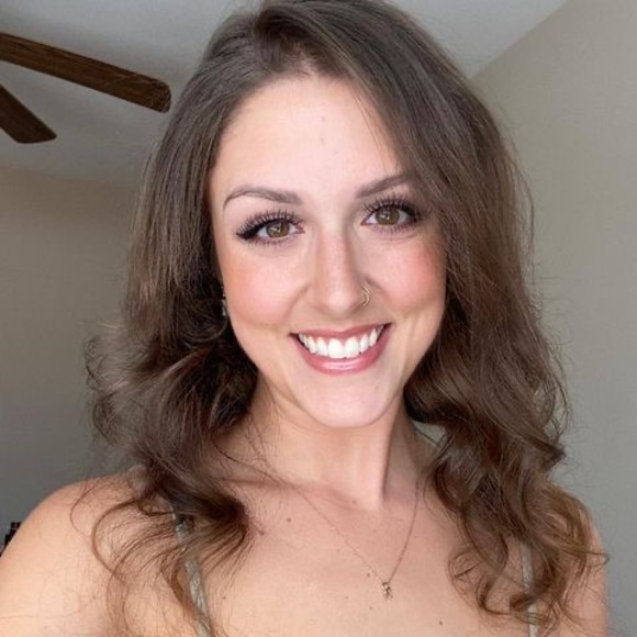 Meet your Posher, Alex - Picture 1 of 1